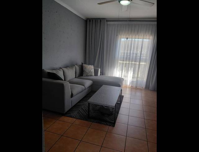 2 BEDROOM PROPERTY TO RENT IN MONTGOMERY PARK